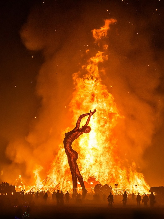 Truth is Beauty - одна из лучших скульптур на фестивале Burning Man