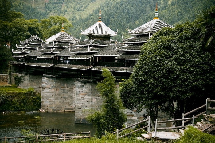 Мост Чэнъян - одна из известнейших достопримечательностей провинции Гуанси