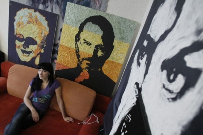 Анна Матвеева - автор портрета Стива Джобса из жевательных резинок
