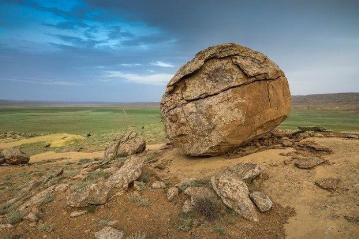 Долина шаров в Казахстане - загадочное место
