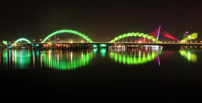 Мост *Огнедышащий дракон* во Вьетнаме
