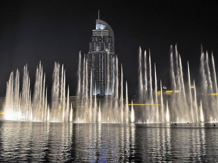 Дубай. Самый большой в мире музыкальный фонтан