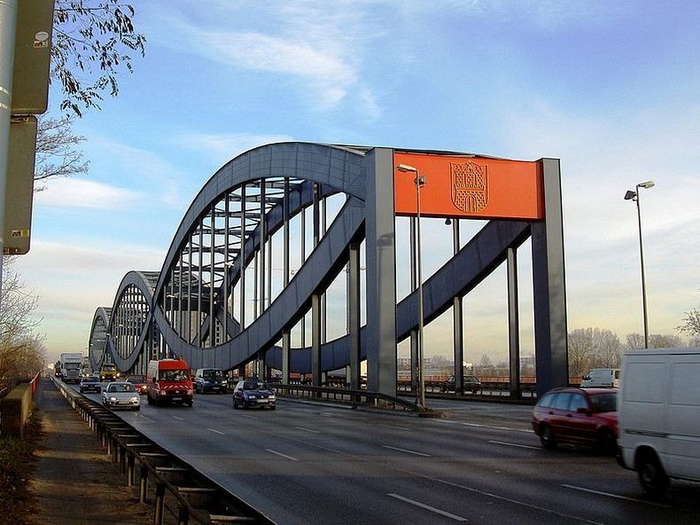 Мосты - главная достопримечательность Гамбурга