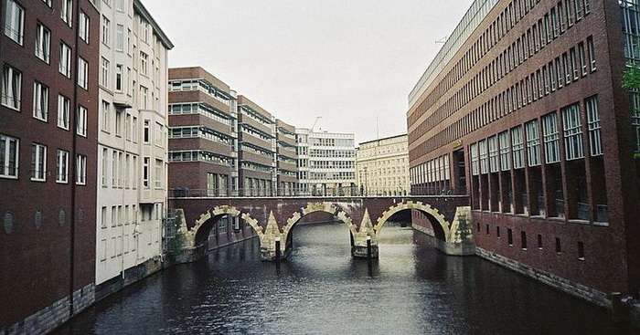 Мост Эллернторсбрюке в Гамбурге
