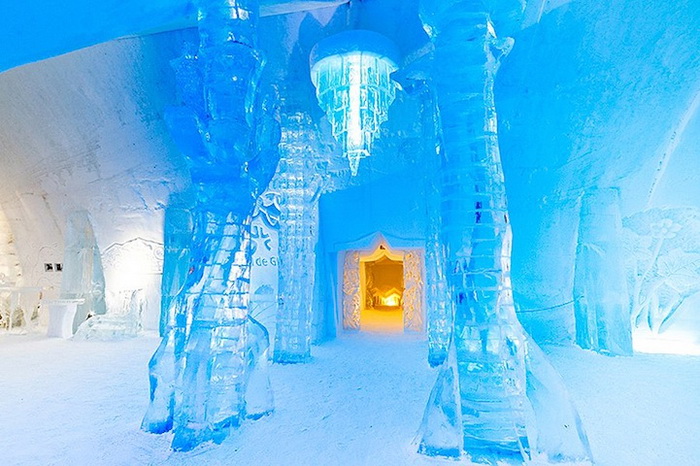 Канадский отель Hotel De Glace - ледяные чертоги для тех, кто не боится холода