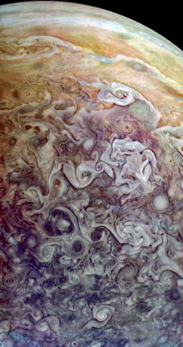 Вихревые штормовые узоры. Северное полушарие Юпитера.