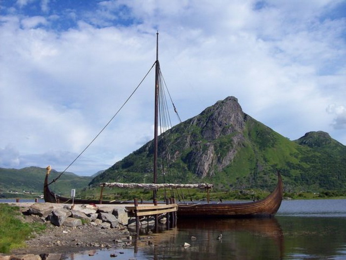 Прогулочный корабль в музее викингов.