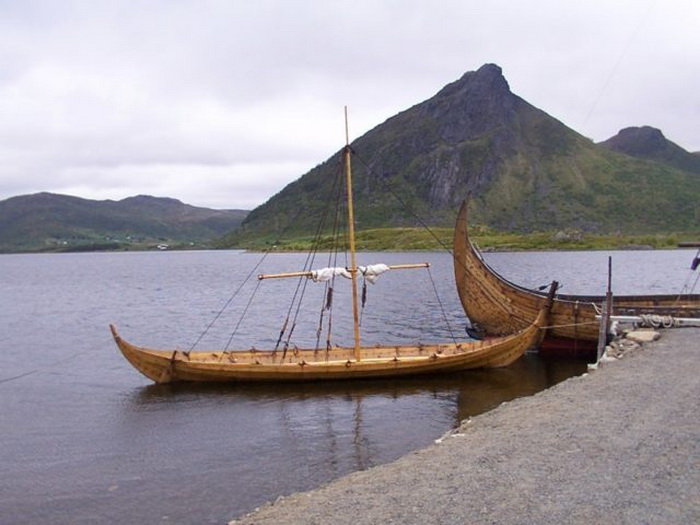 Судно является точной копией суден, которые использовали викинги.