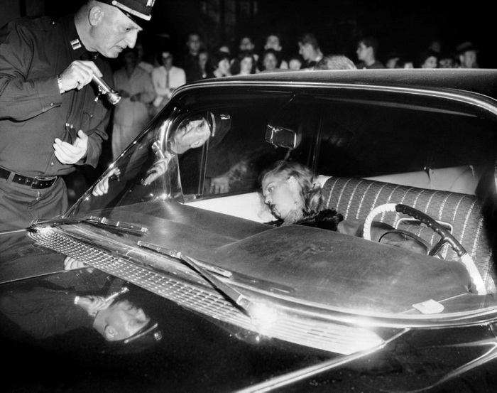 В 1959 году девушку нашли застреленной на переднем сидении черного кадиллака Малыша Оги Писано