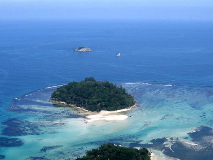 Остров Муаен в Индийском океане