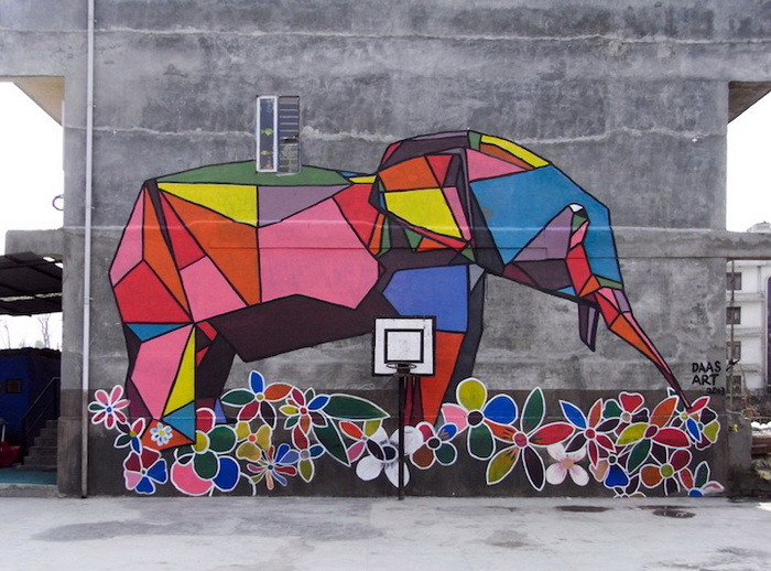 Стрит-арт в стиле оригами от художника Daas (Катманду, Непал)