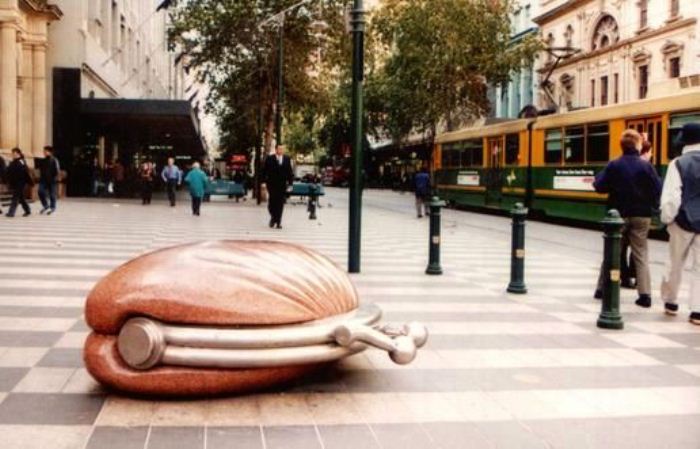 Памятник кошельку, Мельбурн (Австралия).