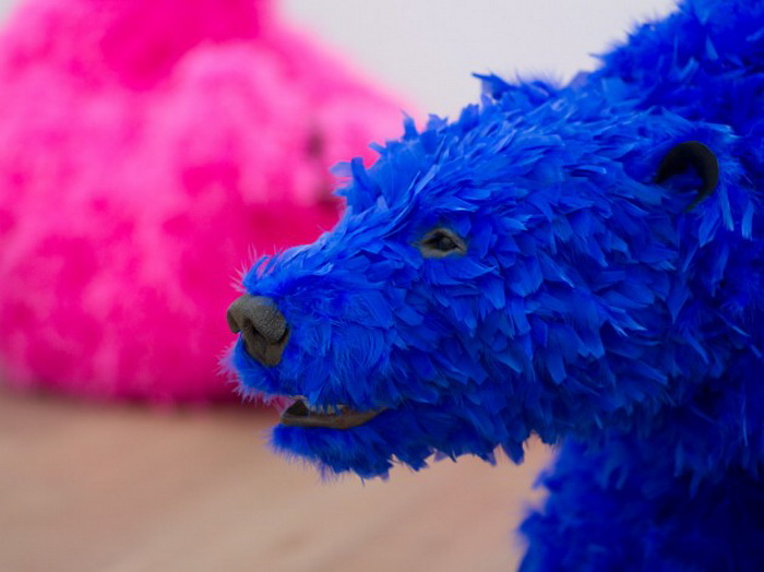 Разноцветные медведи в инсталляции Паолы Пиви