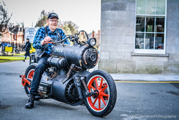 Рене Ван Тули и стимпанк-мотоцикл 'Черная жемчужина'