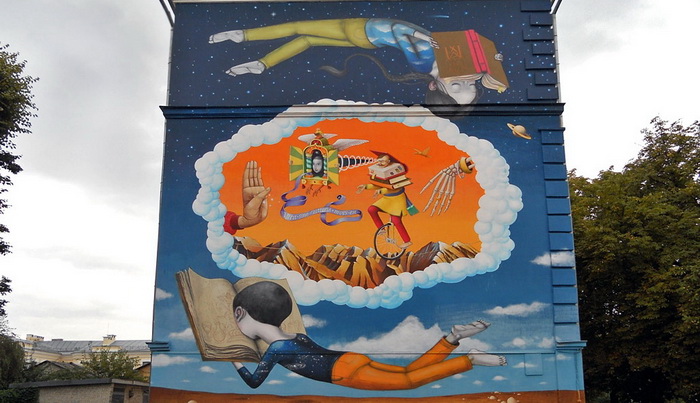 Авторы граффити - француз Жюльен Маллан (Seth) и украинец Владимир Манжос (Waone) из дуэта «Interesni Kazki»