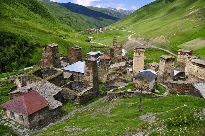 Старинные каменные башни Сванетии (Грузия)