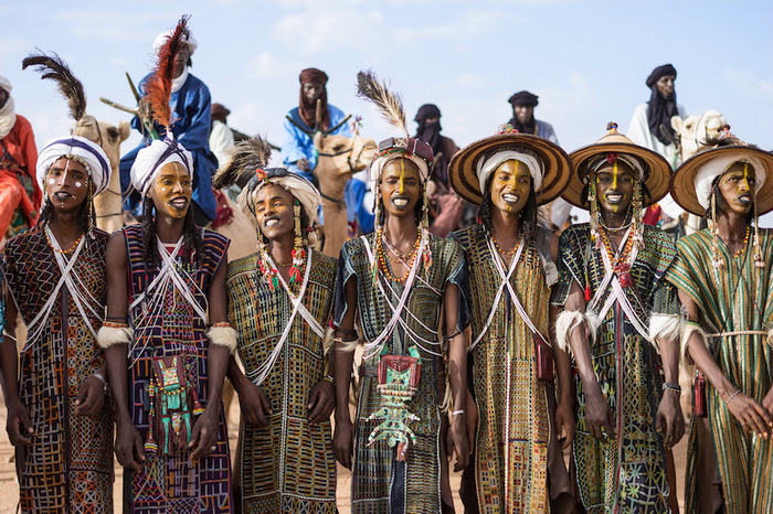 Почти что голливудские улыбки мужчин из племени Wodaabe (Нигер)