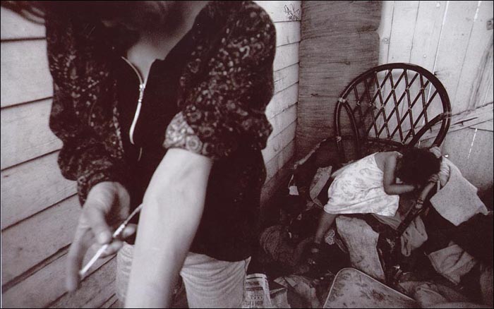 Серия фотографий детей родителей-наркоманов Кларенса Уильямса (1998)