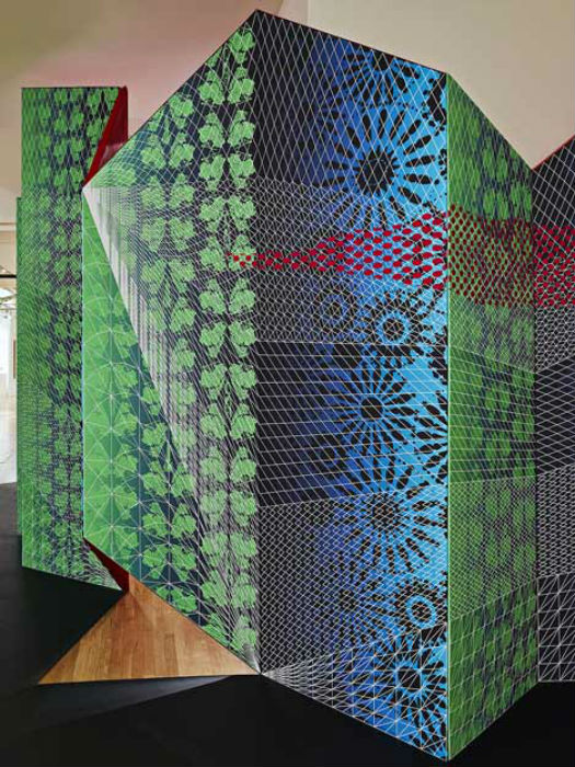 Проект Zigzag («Зигзаг») был подготовлен дизайнерским тандемом Сидикви-Шнейдерман по заказу компании Art Fair для ежегодной выставки Metro Show