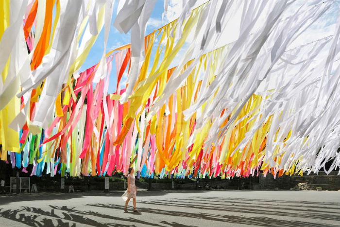 Красочная инсталляция Эммануэль Муро в Токио