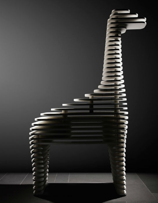 Итальянский мастер создал оригинальную серию скульптур животных из кварца и мрамора. Жираф