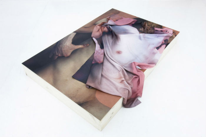 Лондонский художник и фотограф Мэтью Стоун воспевает в своих коллажах красоту обнажённого человеческого тела