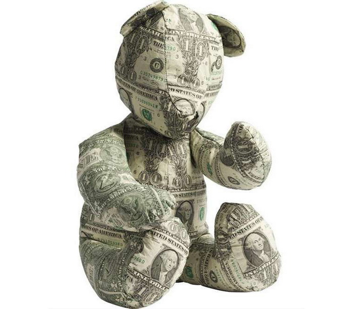 долларовый мишка: скульптура