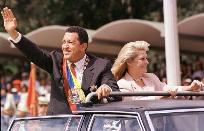 Уго Чавес со своей супругой  Марисабель.