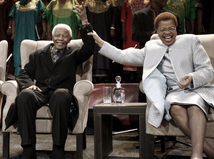 Нельсон Мандела с  Грасой Машел, 2008 год.