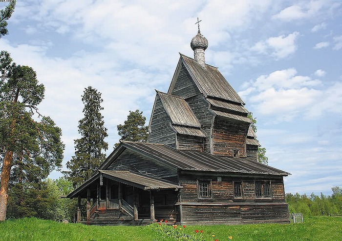 Церковь Георгия Победоносца, расположенная в деревне Родионово Подпорожского района Ленинградской области