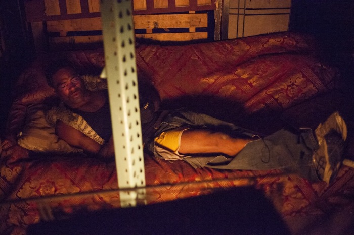 Удивительные фотографии самодельного жилища бездомного экс-боксёра в репортаже Марка Эндрю Бойера (Mark Andrew Boyer)