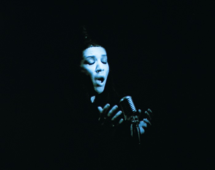 Shirin Neshat, Turbulent, 1998