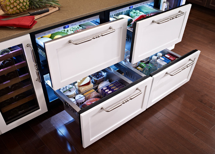 Мини-холодильник в виде удобных выдвижных ящиков.