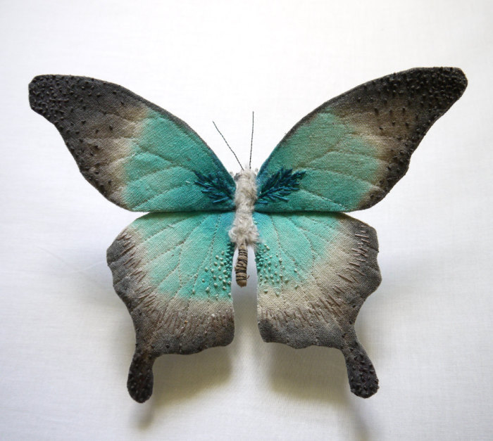 Прекрасные бабочки из текстильных материалов от Yumi Okita.