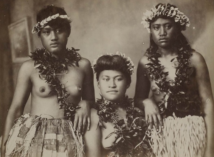 Ретро-снимки гавайских женщин конца 19 века.
