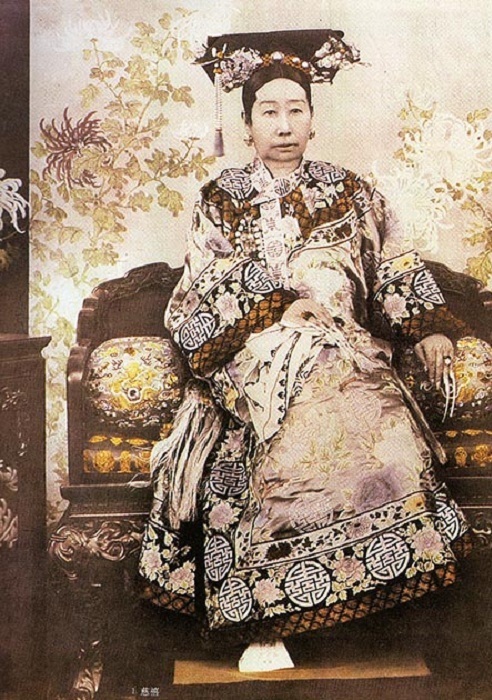Китайская императрица Цы Си, правившая 50 лет.