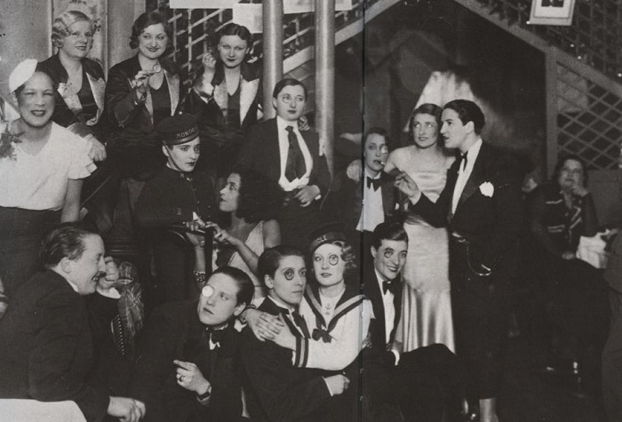 Все члены ночного клуба Le Monocle были женщинами.
