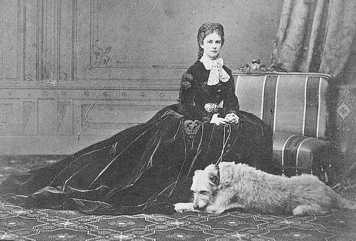 Елизавета - императрица, погибшая от рук анархиста.