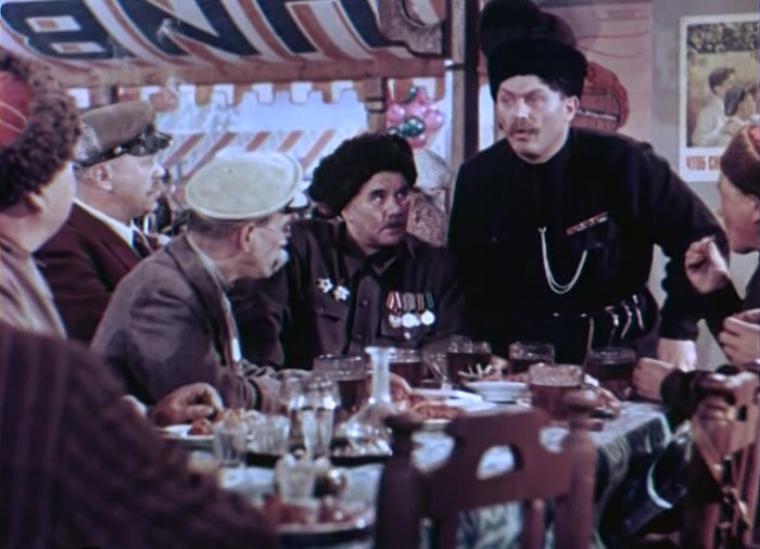 Кадр из к/ф «Кубанские казаки» (1949). | Фото: kinodisk.com.