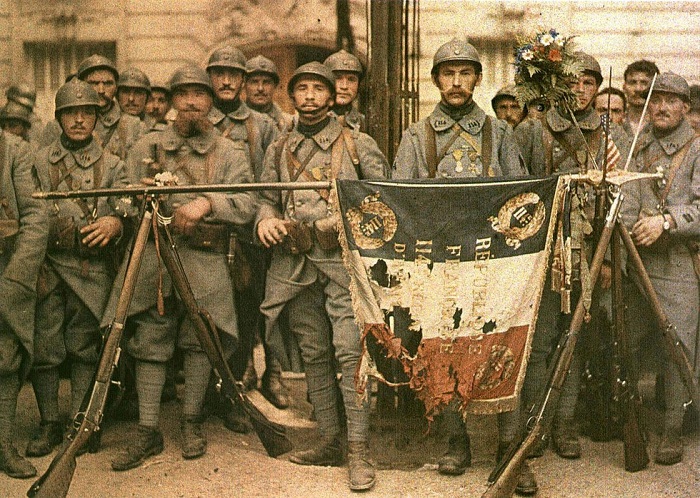 Французская пехота, 1917 год. | Фото: allday.com.