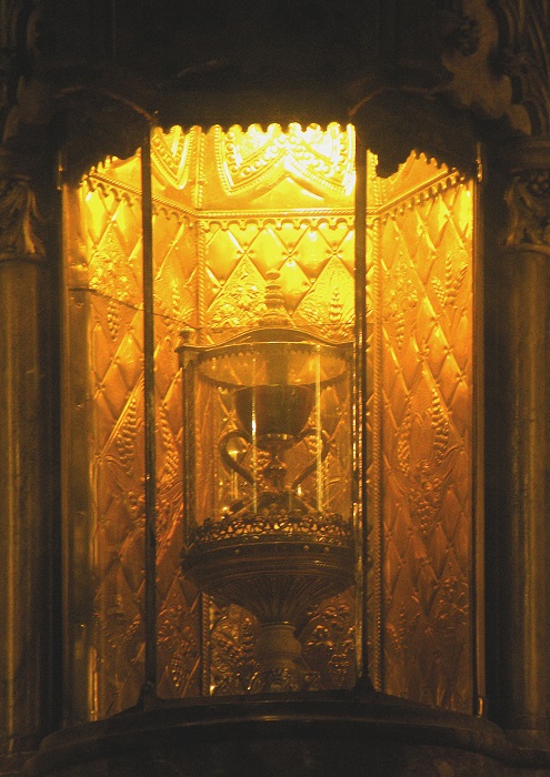 Чаша в кафедральном соборе Валенсии. | Фото: ru.wikipedia.org.