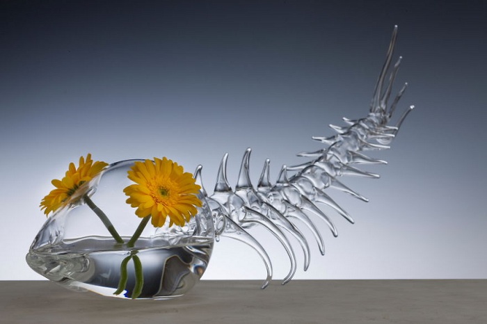 Стеклянная ваза в виде рыбы, выполненная Симоном Крестани.