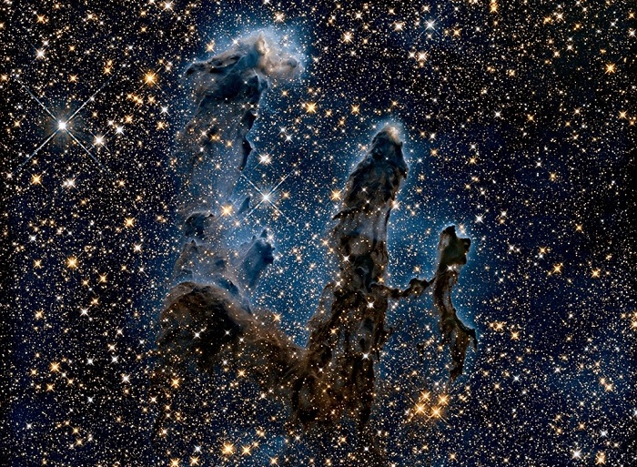 «Столпы Творения» - снимки, сделанные телескопом Хаббл.