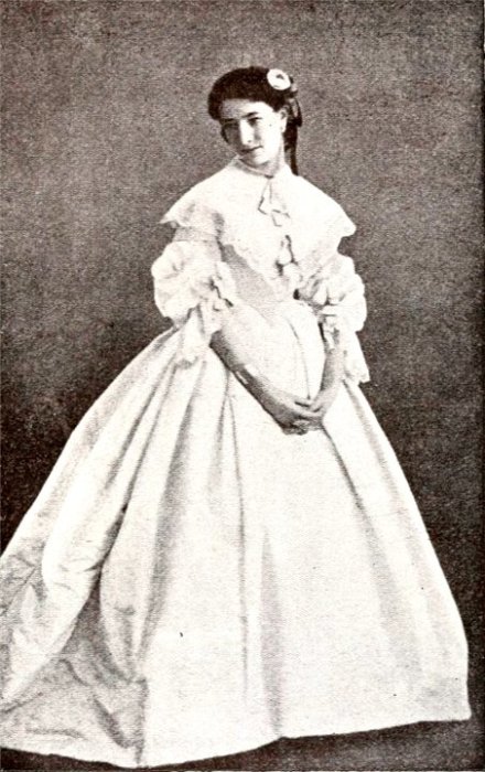 Сара Бернар после дебюта в театре (1863). | Фото: s018.radikal.ru.