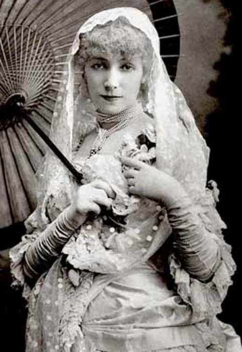 Дама с камелиями, 1881 год. | Фото: liveinternet.ru.