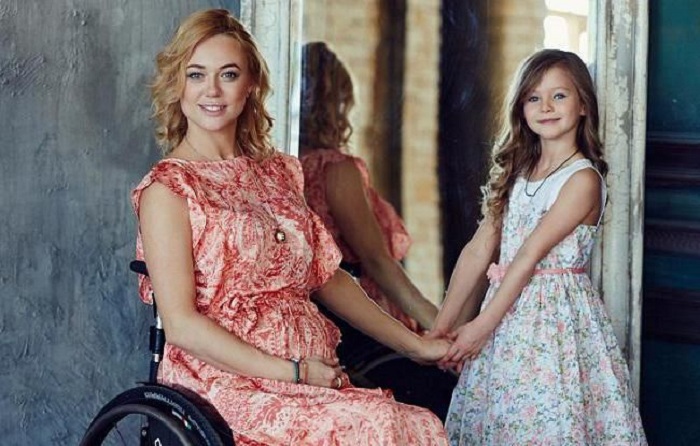 Ксения Безуглова - обладательница титула «Мисс мира-2013» среди девушек на инвалидных колясках.