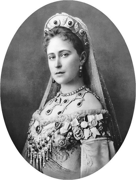 Портрет Великой Княгини Елизаветы, 1896 год. | Фото: fiveminutehistory.com.