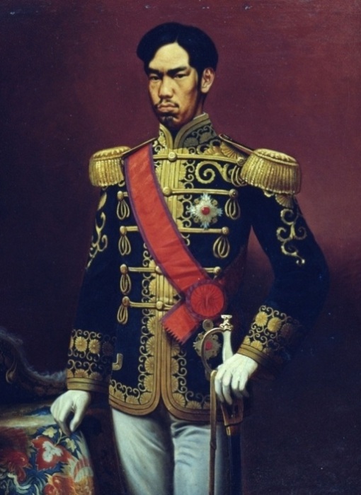 Снимок японского императора Мэйдзи. | Фото: cdnimg.rg.ru.