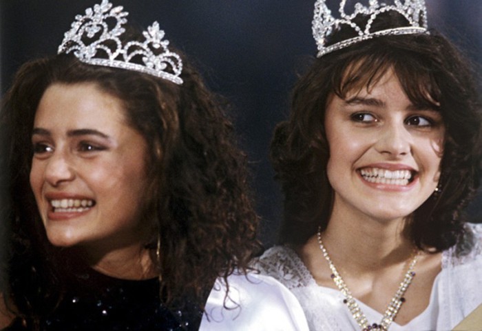Маша Калинина (справа) - победительница конкурса «Московская красавица 1988».