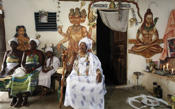 Вуду на Гаити - это смешение католицизма и африканских божеств.